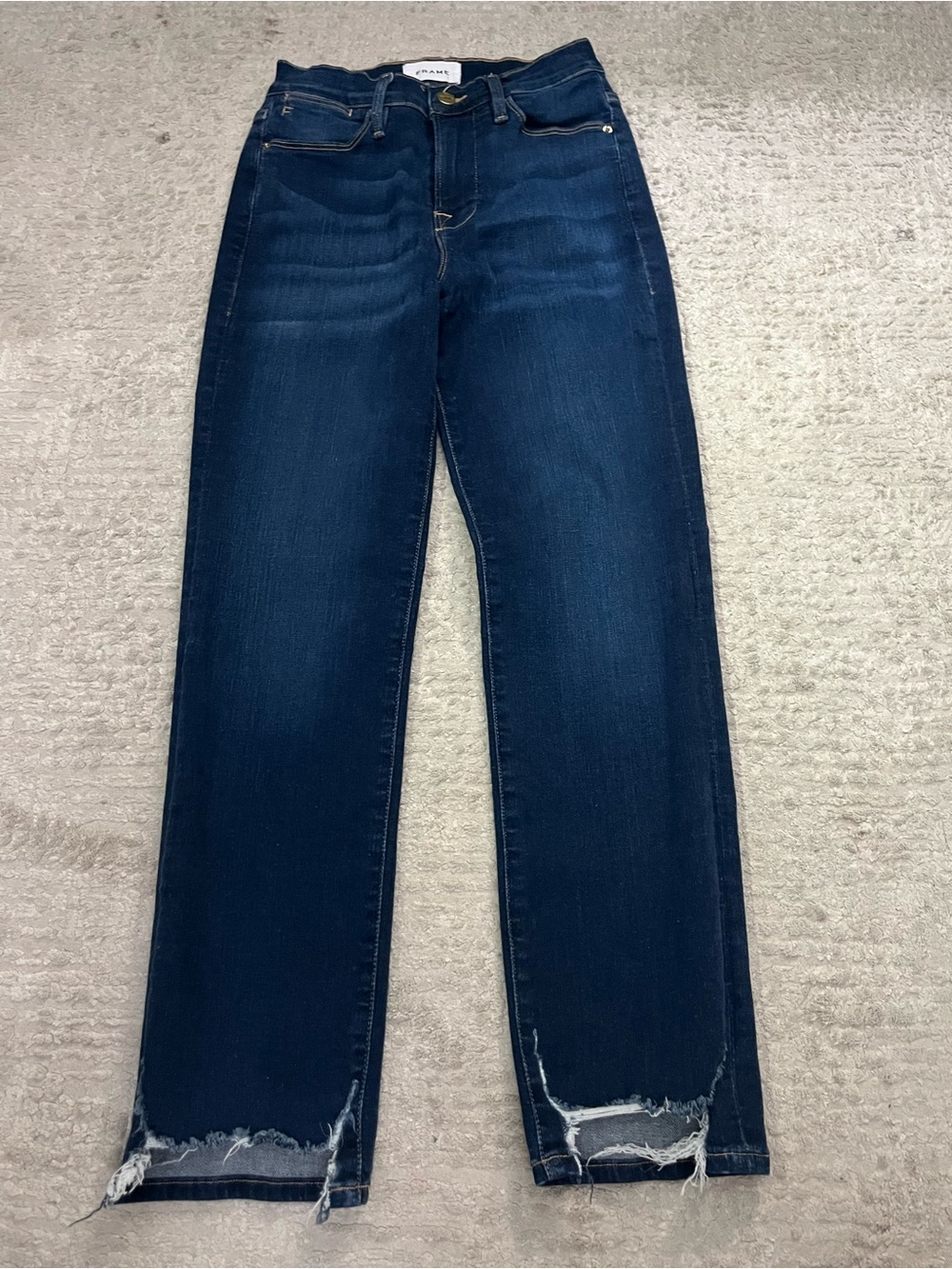 Frame Le High Straight Jeans - Cobbert Rips